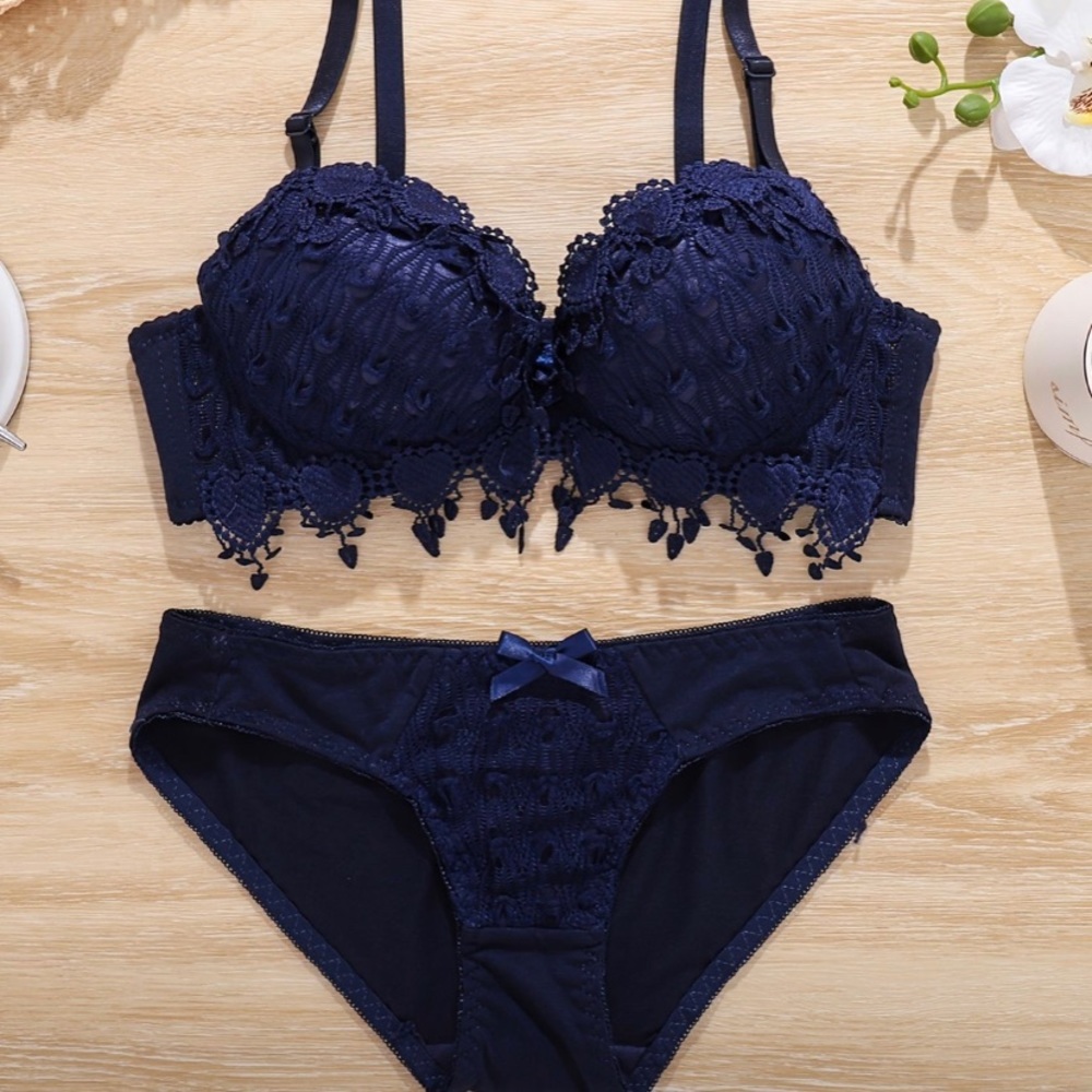 COPY - NEW Matching lingerie Set - Blue - with inserted padding push-up Large